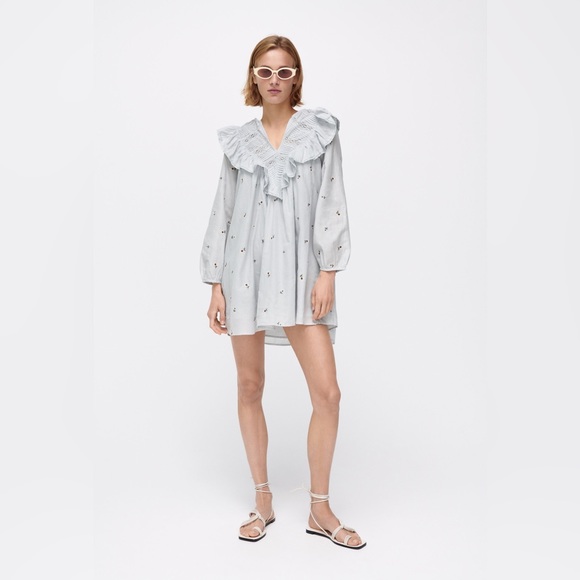 NEW Zara Light Blue Daisy Floral Embroidered Ruffle Neckline Cotton Mini Dress S - Picture 8 of 10